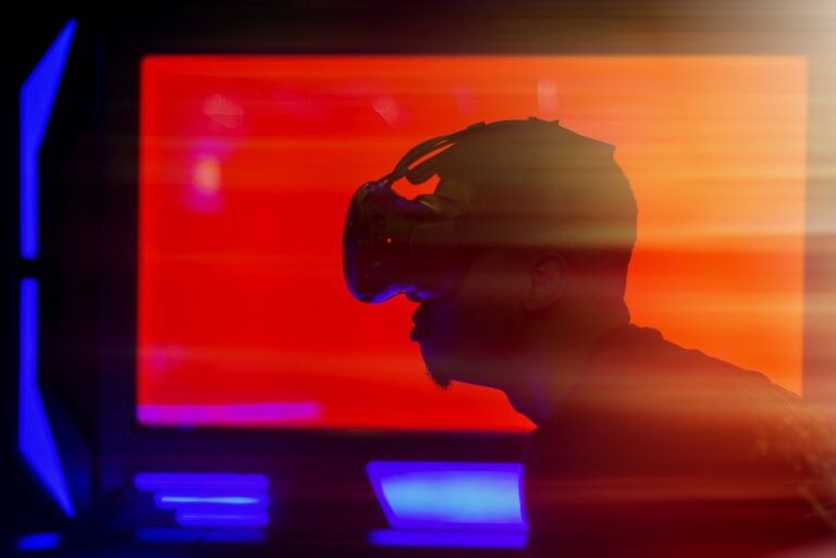 Usnadnění náboru pracovníků a výuka práce se stroji. VR usnadňuje život