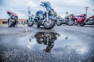 Moto oblečení do deště, aneb na motorku za každého počasí