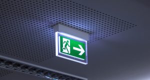 Co musí splňovat požární dveře na pracovišti?