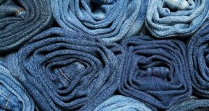Klasické džíny Levi's Wrangler nebo Lee na ramínkách